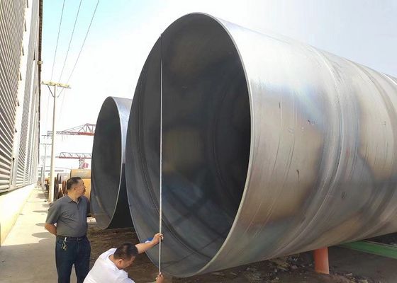 Spiral Submerged Arc Welding Steel Pipe Untuk Scaffolding ASTM A252/A53 Standar Jangkauan Diameter Luas