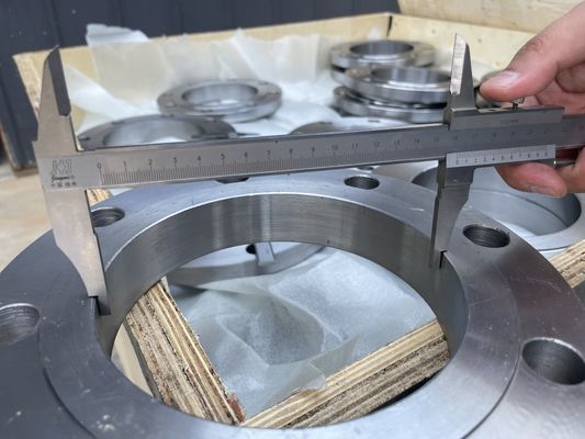 Flange baja las berlapis minyak Kelas 300 Untuk pemasangan pipa industri