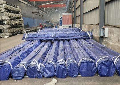 5.8m / 6m / 12m / Panjang Khusus API 5L GRB Pemotongan untuk pipa baja tanpa jahitan