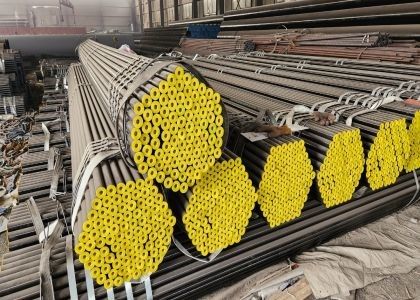 Customized ASTM A53 Standard Seamless Pipe Dengan Layanan Lukisan Hitam