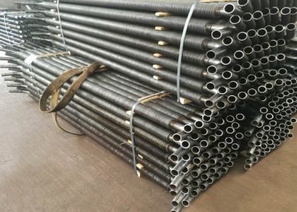 Pipa penukar baja panjang khusus untuk transfer panas dalam aplikasi industri
