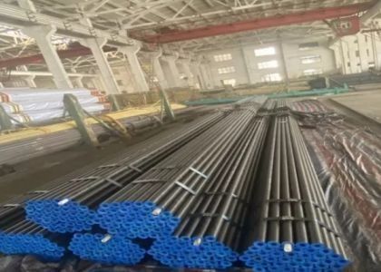 Tepi dinding yang disesuaikan Tubu baja penukar panas dicat hitam untuk sertifikat EN industri