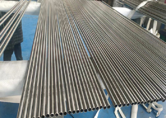 Corrosion Resistant Acid Pickled Alloy Steel Tubing untuk aplikasi yang menuntut