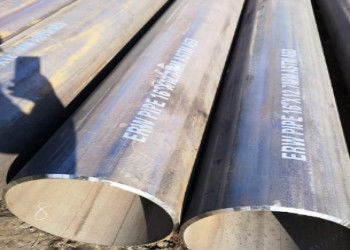 5.8m-12m Panjang Black Painting ERW Steel Pipe untuk pipa industri minyak dan gas