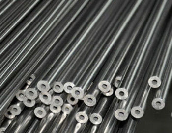 Customized Alloy Steel Tube Resistensi Suhu Tinggi untuk Superheater