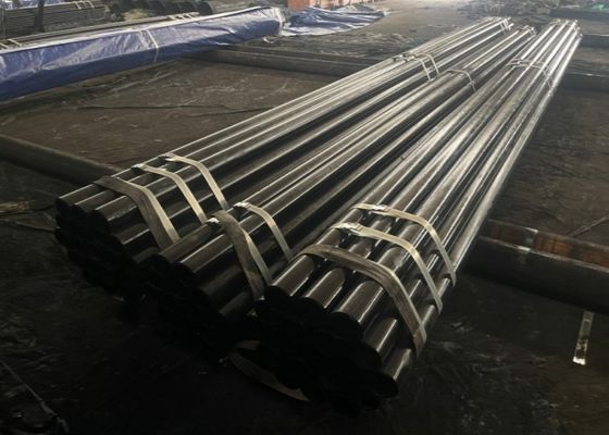 GB/T8162 Standar Pipa Baja Tanpa Jahit Dengan Lukisan Hitam Dan Toleransi ±10% Proses Produksi Gulung Panas