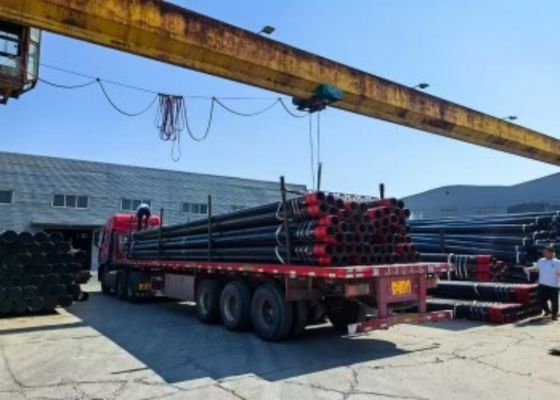Peralatan Pengeboran API 5CT Tubing dengan bentuk benang buttress dan varnishing