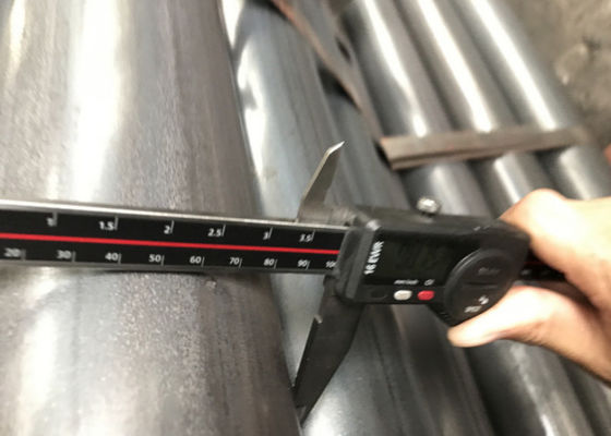 Lantai kosong selesai pipa las baja karbon untuk kinerja optimal dalam bentuk persegi panjang