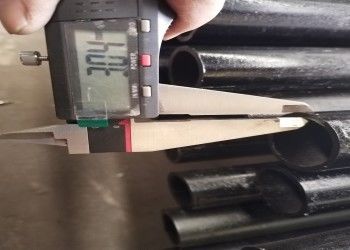 ASTM A106 Pipa Baja Tanpa Jahit Digulung Panas 0,2-100mm