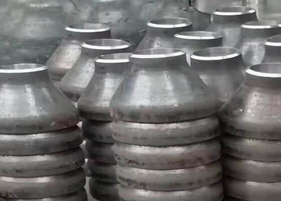 Fittings pipa baja kelas WPB dengan ketahanan korosi tinggi dan kustomisasi OEM untuk berbagai industri