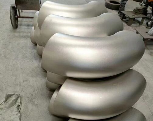 Fitting pipa baja tahan korosi tinggi dengan toleransi pemesinan presisi +/- 0,01mm dan teknik penekanan panas/dingin