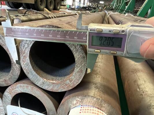 Cold Draw Heat Exchanger Steel Tube dengan ketebalan dinding 0,7MM-30MM dan bentuk bulat untuk transfer panas industri