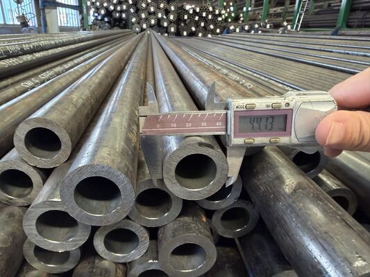 Corrosion Resistant Heat Exchanger Steel Tube dengan ketebalan dinding 0,7mm ~ 30mm dan panjang yang disesuaikan